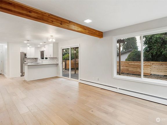 5th image of 9427 108th St SW