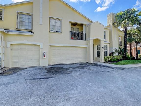 2nd image of 1206 Belmont Pl