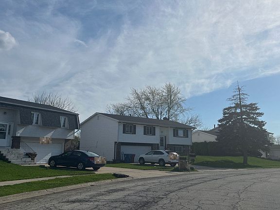 5th image of 139 Poplar St