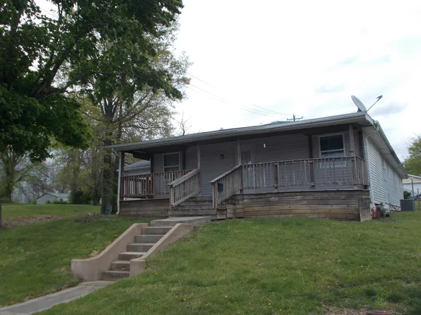 326 6th St, North Vernon, IN 47265