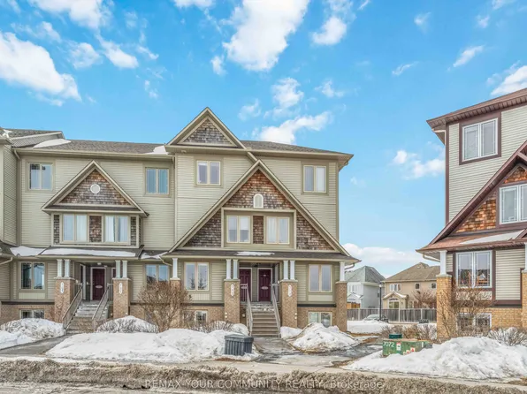 785 Lakeridge Dr, Ottawa, ON K4A 0N4