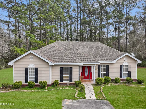 14812 Hillside Dr, Vancleave, MS 39565