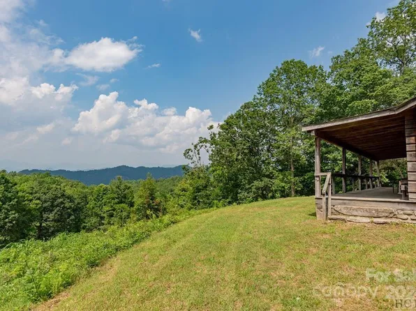 1517 Pilot Knob Rd, Glenville, NC 28736