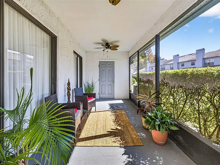 4180 Brentwood Park Cir — Photo 32