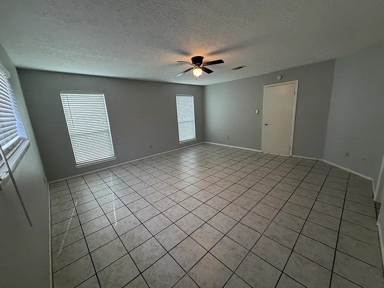 13248 Bluff View Dr — Photo 14