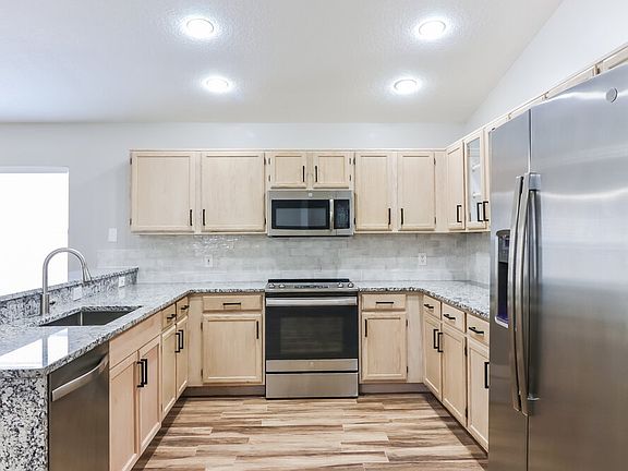 5th image of 1318 Brahma Dr