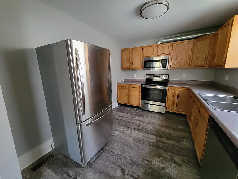 1225 Neosho St — Photo 1