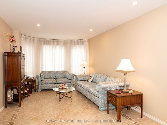 5th image of 120 Janesville Rd