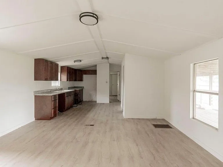 2422 Avilion Ct — Photo 4