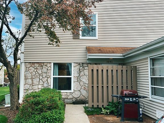 2nd image of 1041 Glouchester Hbr