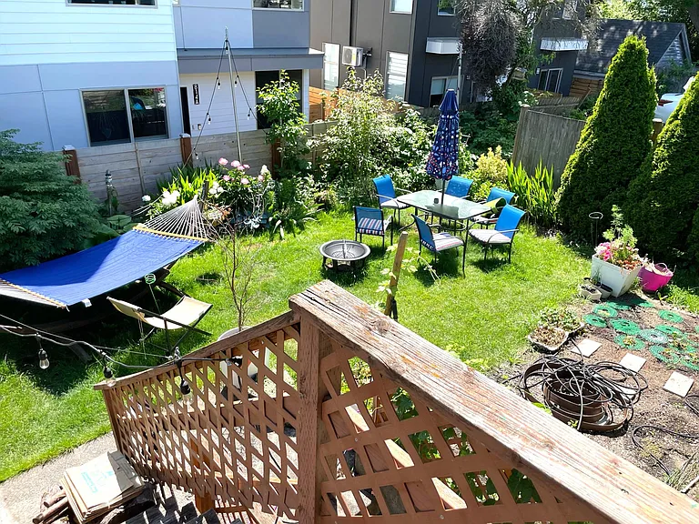 819 NW Market St — Photo 16