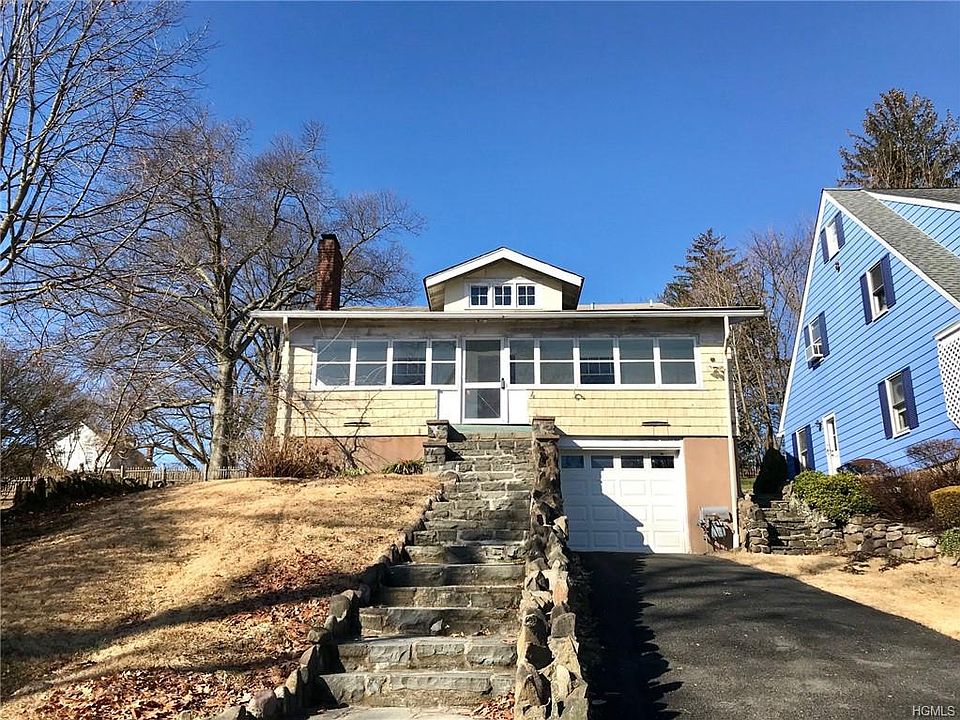 1st image of 4 Tillou Ln