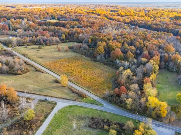 Naylor Lloyd Rd, Girard, OH 44420