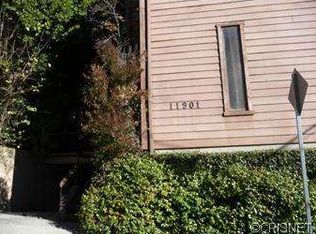 11901 Laurelwood Dr APT 4, Studio City, CA 91604