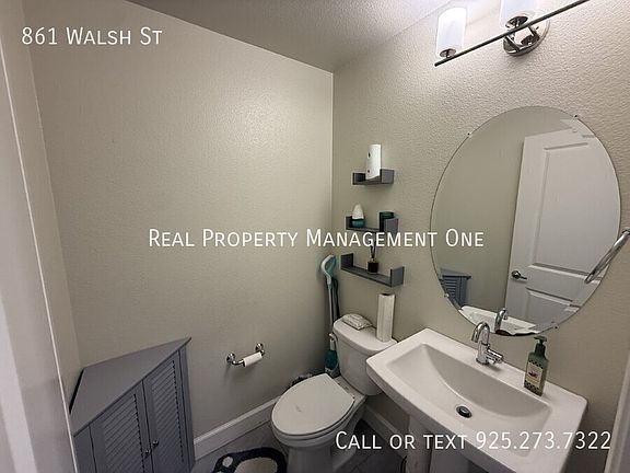 5th image of 861 Walsh St