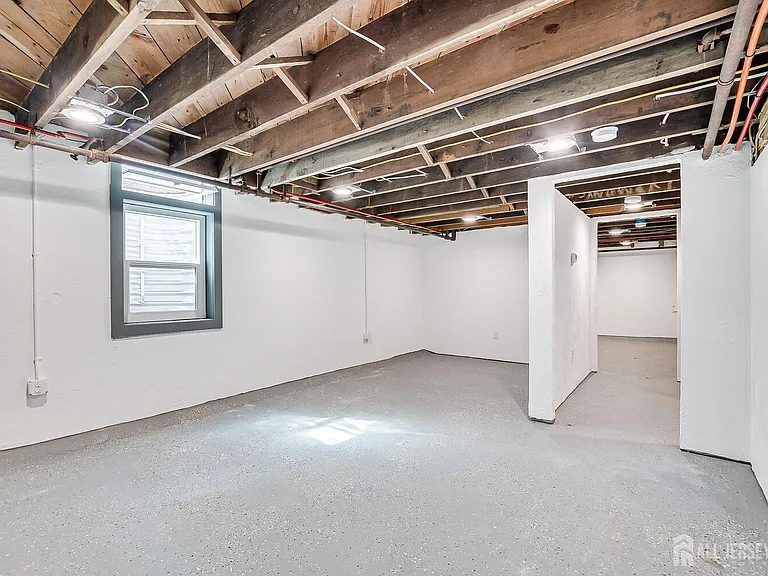 338 Buckelew Ave — Photo 30
