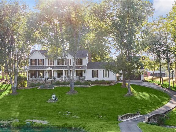 5th image of 20295 Sommerset Ct