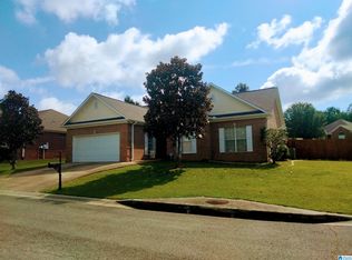 3103 Enclave Ln, Fultondale, AL 35068