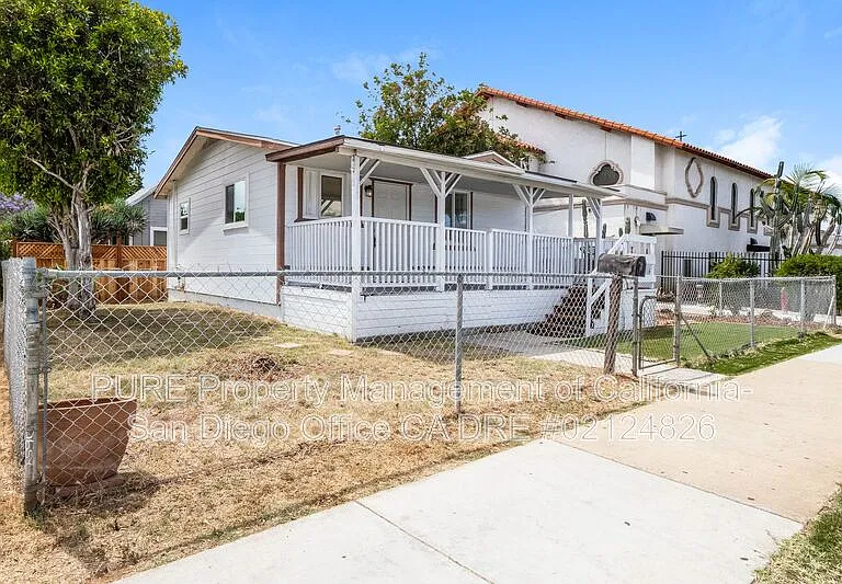 1840 Harding Ave — Photo 15