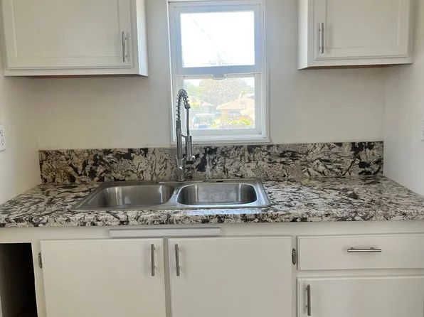 Central 615, 615 Central Ave #1/2, Bakersfield, CA 93308