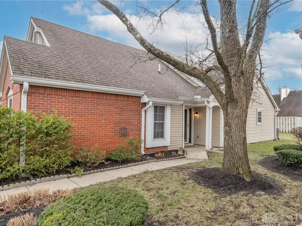 1160 Smugglers Way, Dayton, OH 45459