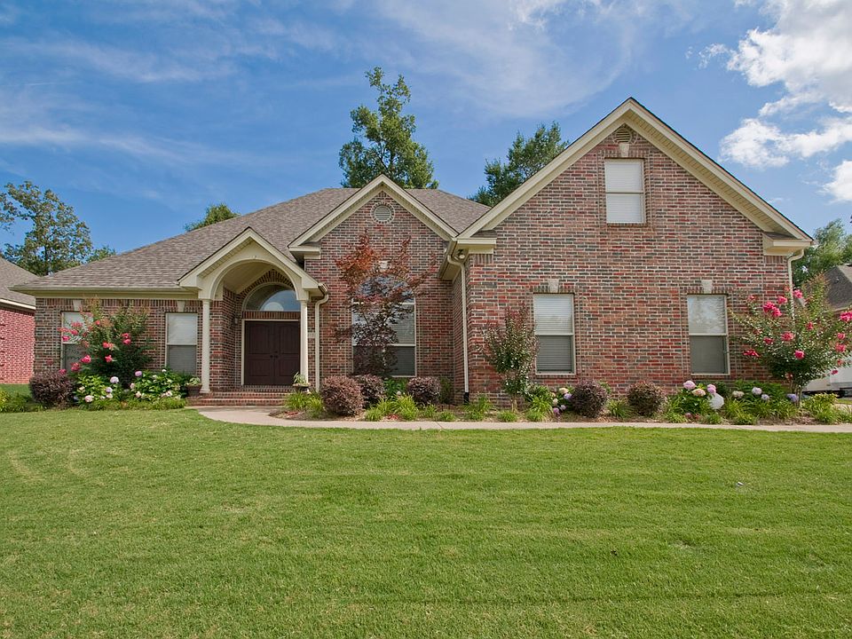 1st image of 3612 Robinwood Cir