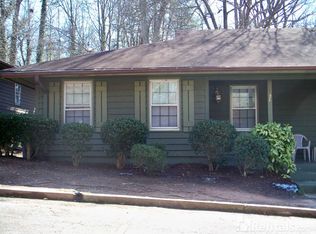 21 Oakwood Dr, Greenville, SC 29609
