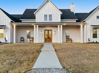 599 Silver Leaf Dr, Sunset, TX 76270