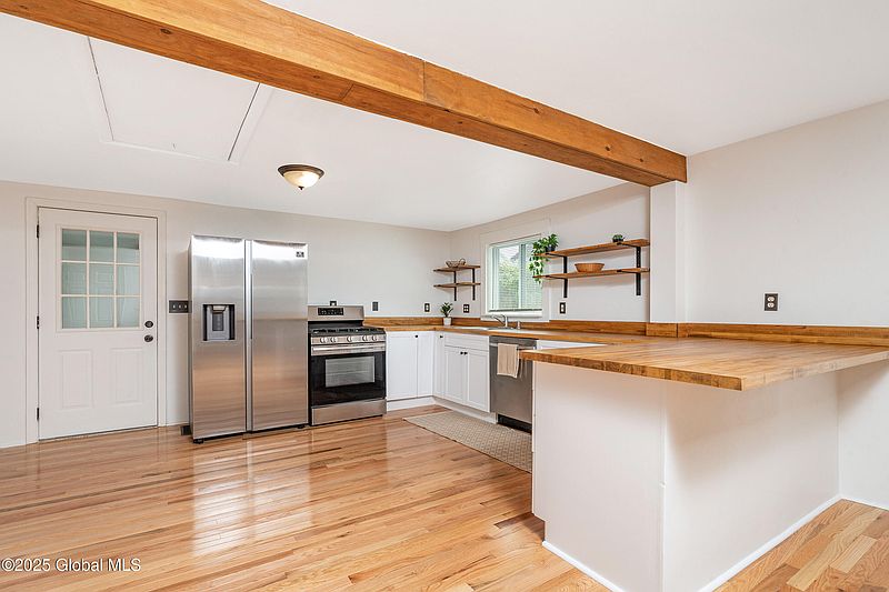 3rd image of 37 111th Street
