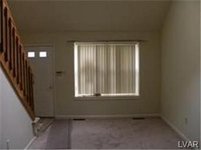 5th image of 2754 Victoria Ln