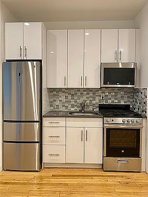 2nd image of 763 Washington St APT 15