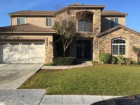 5771 N Torrey Pines Ave