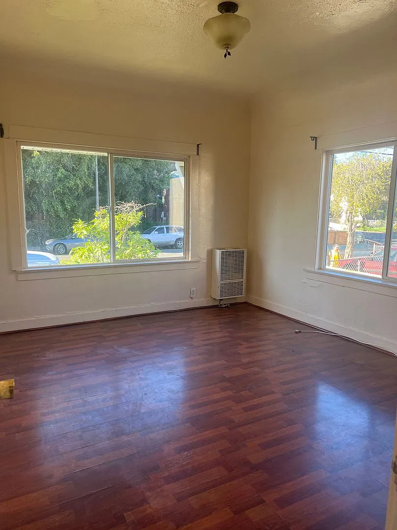 2110 S Bonsallo Ave — Photo 4