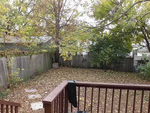 5th image of 513 Linden St