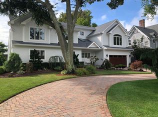 55 Lake End Rd, Merrick, NY 11566