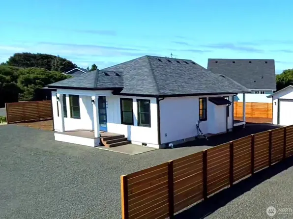 446 Salina Cruz Avenue SW, Ocean Shores, WA 98569