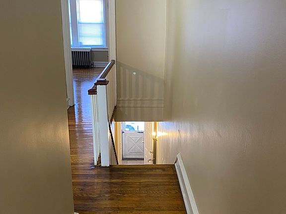 4th image of 4127 Dungan St Floor 2