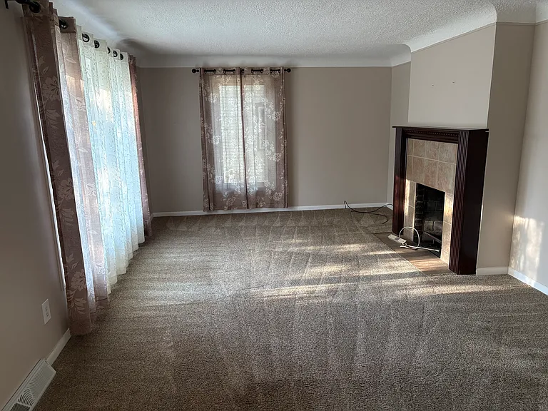 310 Yerkes St — Photo 4