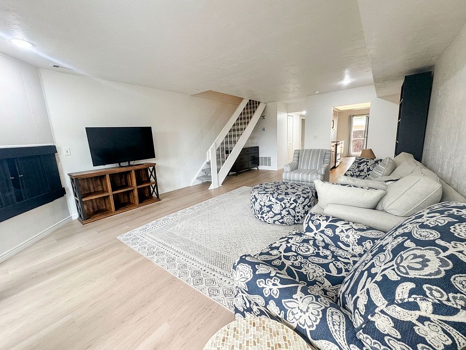 1st image of 5239 S Gravenstein Park