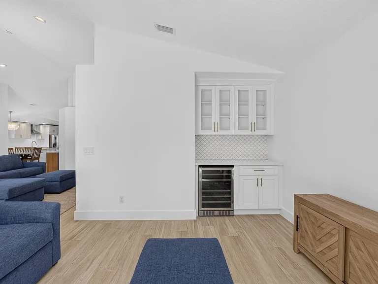 621 Anchor Point — Photo 39