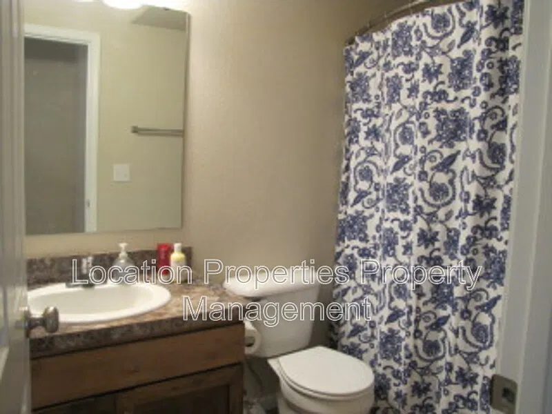 2 bed, 2.0 bath, 1066 sqft, $1,795 — Photo 4
