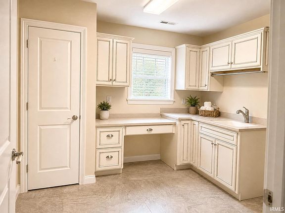 3rd image of 19029 Cambridge Village Dr