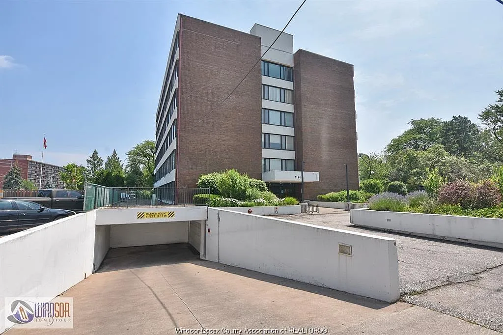 2 bed, 1.5 bath, 1062 sqft, $1,950 — Photo 4