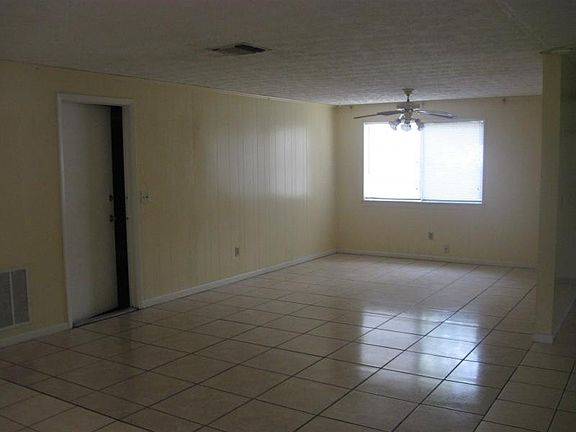 3rd image of 3912 Oriely Dr