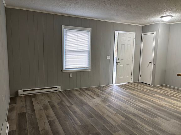 3rd image of 576 Tate St #6
