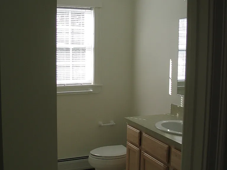 4 Daniel Dr #1 — Photo 5