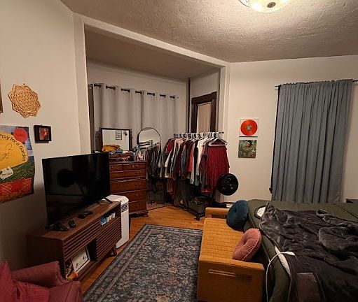 5th image of 363 Crescent St