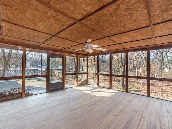 5th image of 16930 Christopher Ct