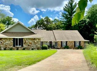 2900 27th Ave #A, Moline, IL 61265