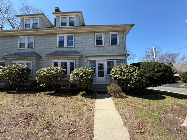 52 Vine St, Winchester, MA 01890